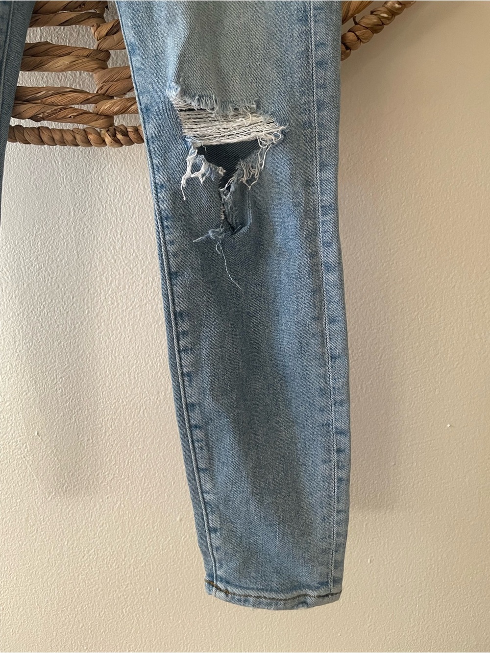 LOFT Light Blue Denim Jeans with Contrast Stitching - Picture 6 of 9